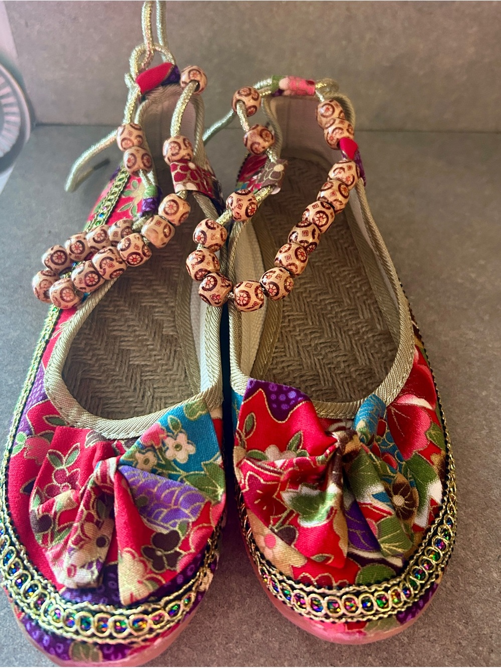 Red Floral Embroidered Women’s Bow Ballet Flats
